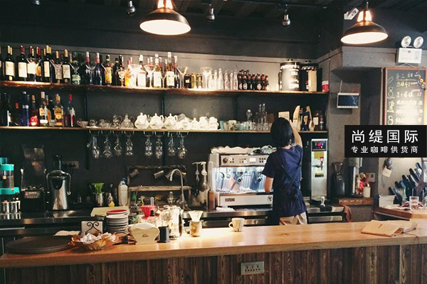 意大利进口咖啡机，杨浦区咖啡店专用半自动咖啡机代理商